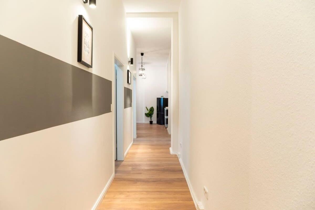 Modern 2 Bedroom Apartment In Berlin Schoeneberg Exterior foto